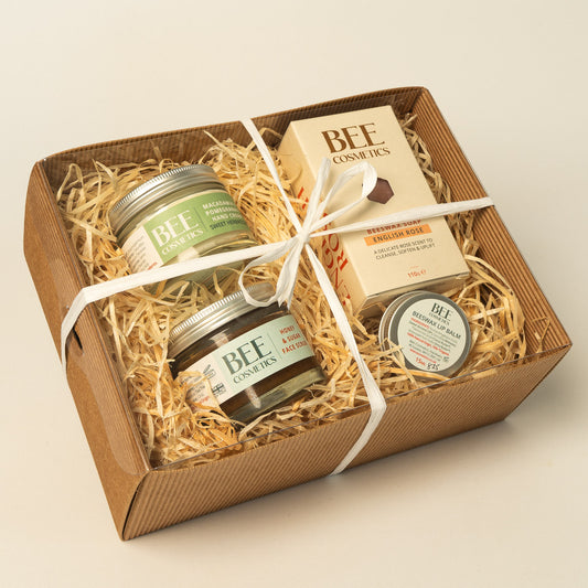 16th Wedding Anniversary – Wax Skincare Gift Set For Her